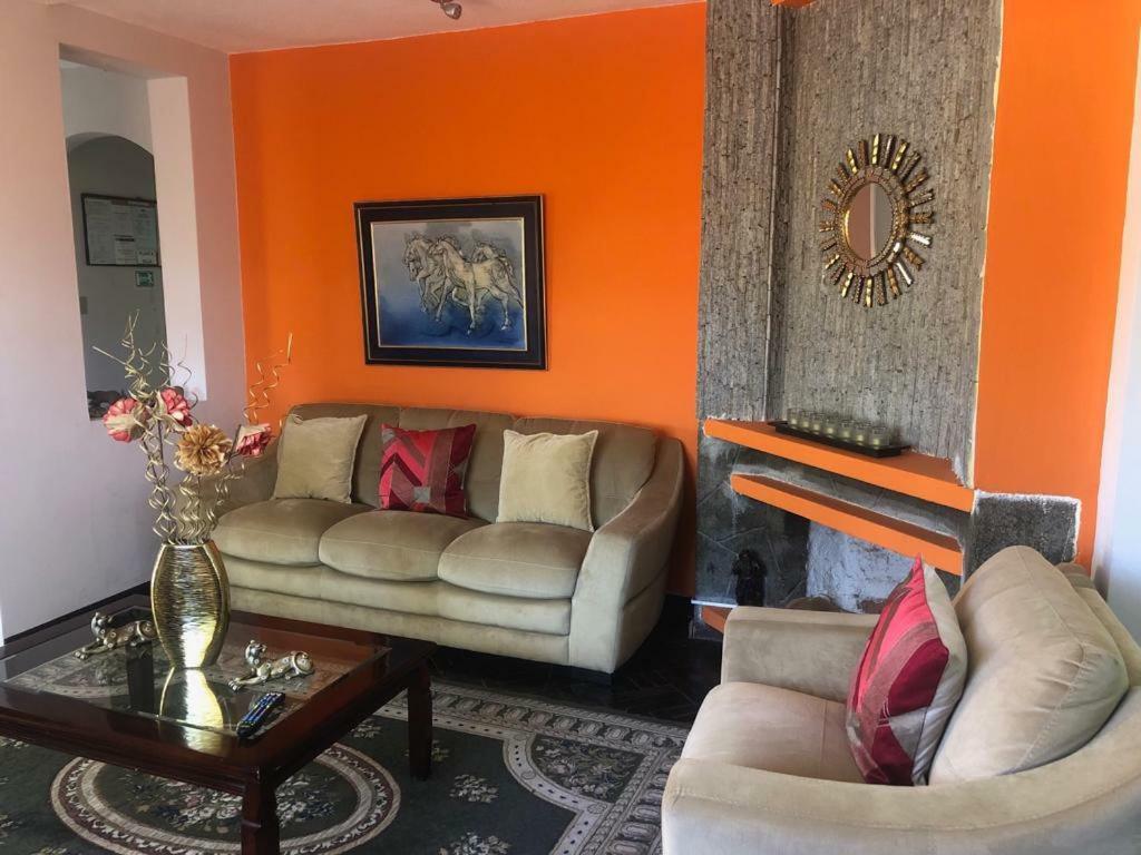 Hostal Tutamanda 2 Quito Luaran gambar